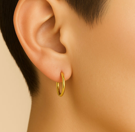 Créoles dorées 16, 18, et 20 mm en acier inoxydable.